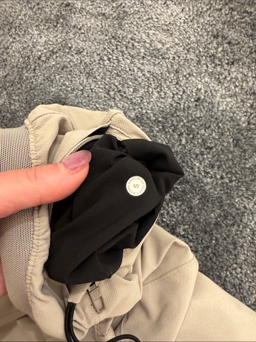 Mens lululemon tan beige athletic shorts- license to train style - Picture 2 of 4